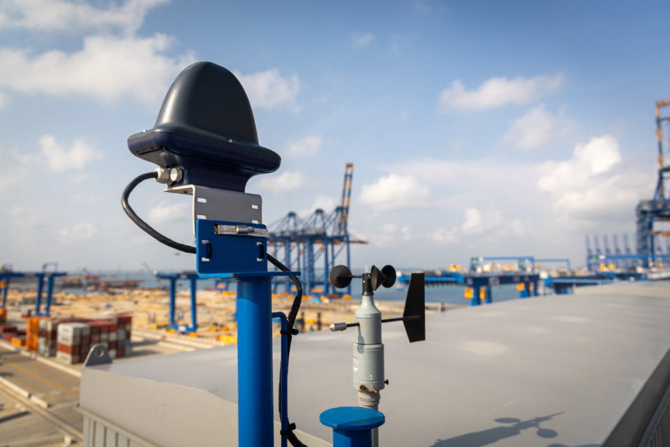 GNSS_1 SC identification and alignment through the use of GNSS sensors