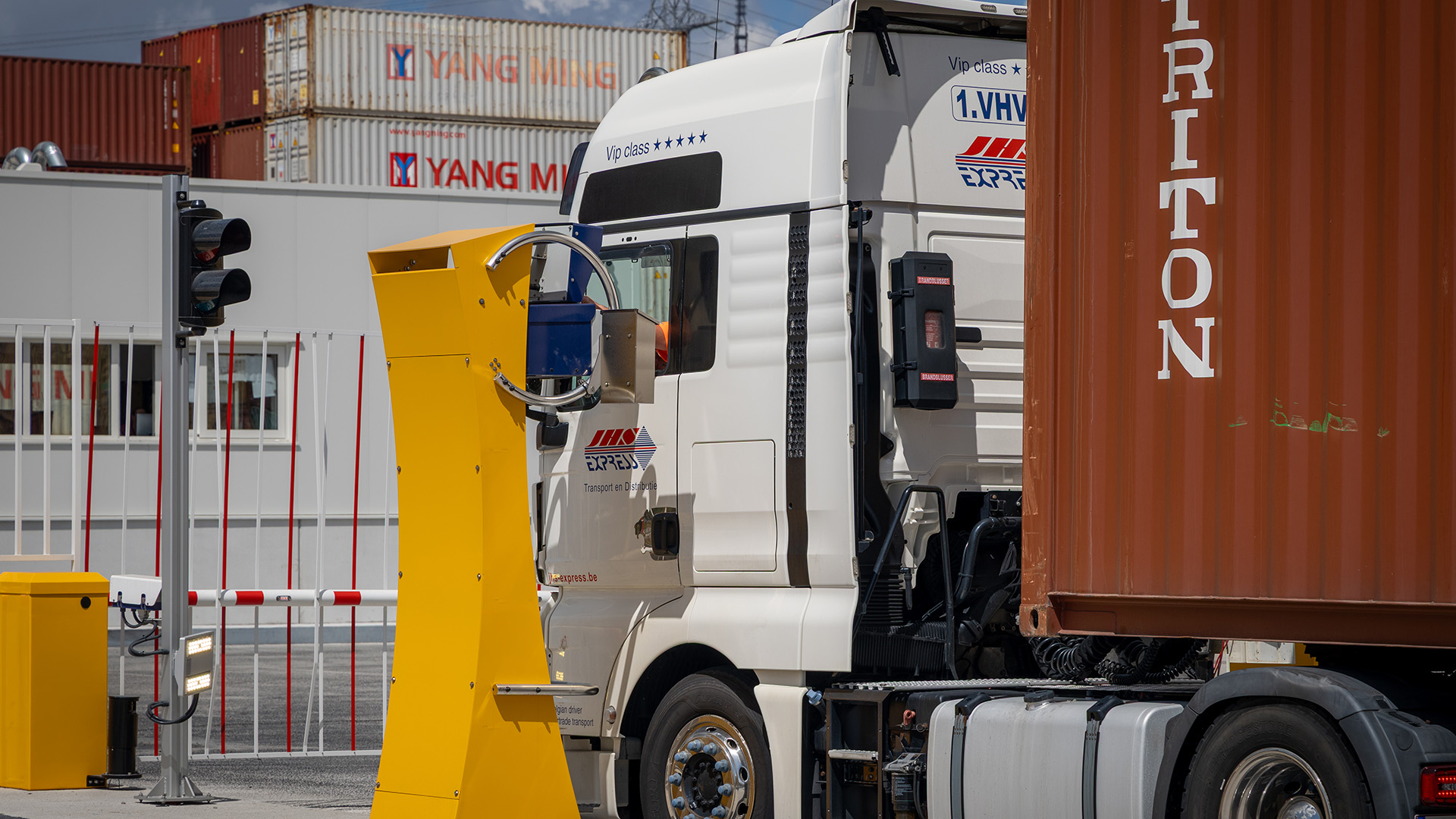 Gate kiosk at Port of Limburg