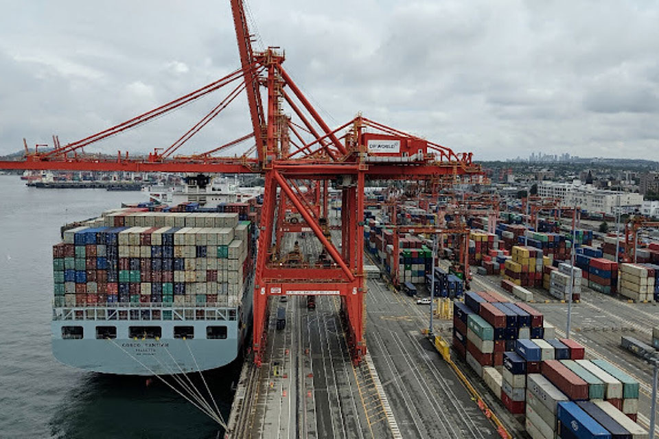 DP World Vancouver quay operations