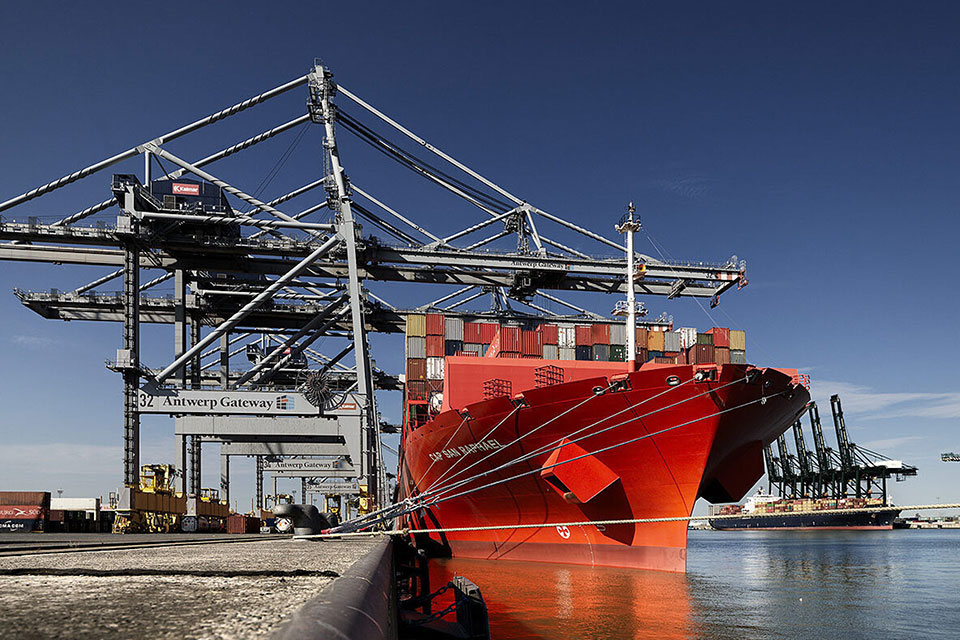 Innovative terminal automation solutions: Quay