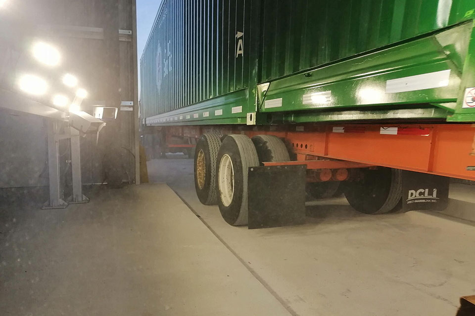 Lights at tire inspection