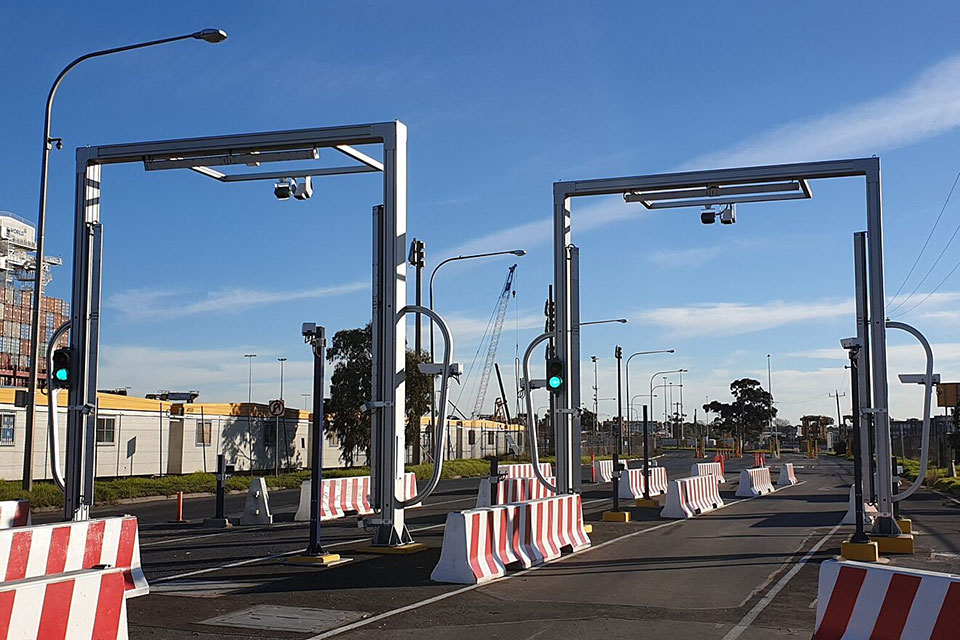 Two lanes with Truck OCR Portals